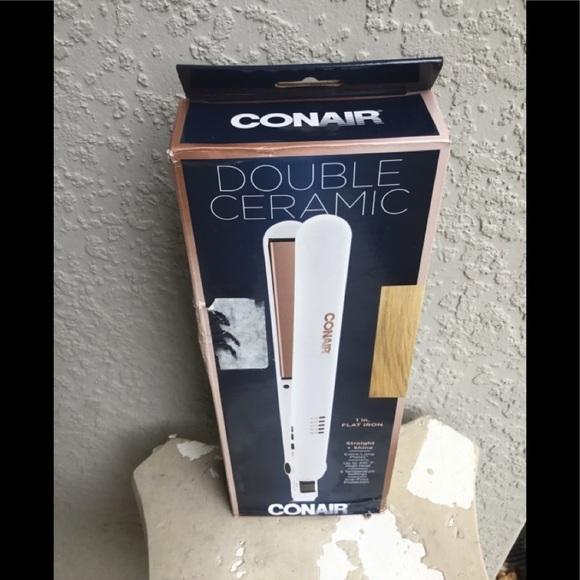 Nwt CONAIR DOUBLE CERAMIC FLAT IRON - Picture 1 of 5